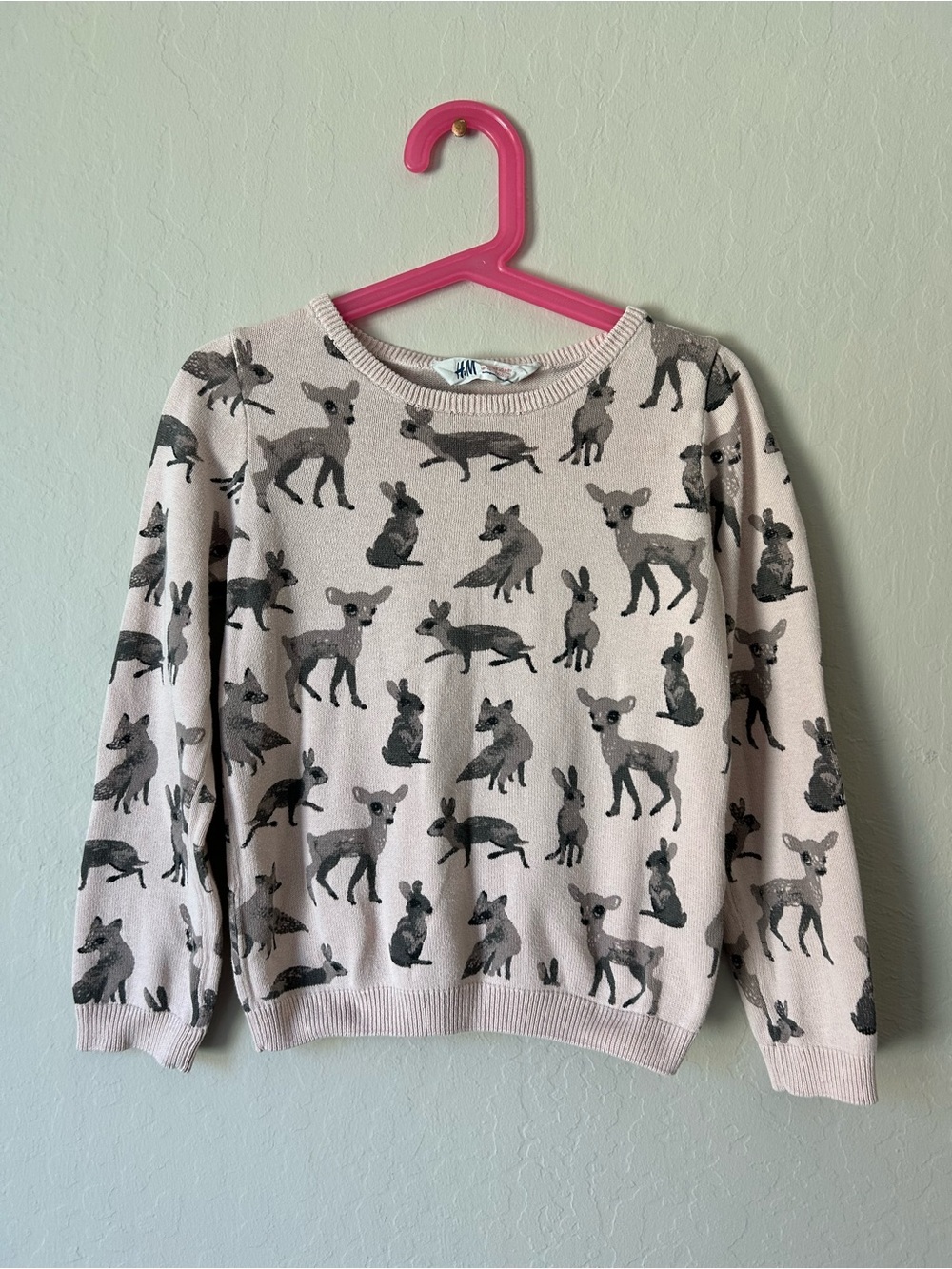 H&M Woodlands Pale Pink Crewneck Sweater with Gray Animal Motif Size 6